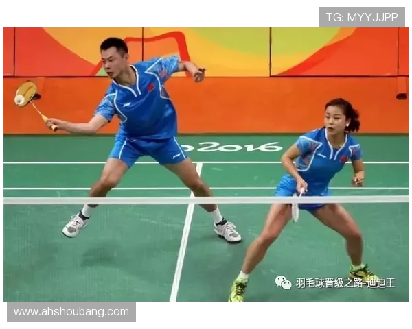 武汉羽毛球队中路突破战术解析与实战应用探讨 武汉羽毛球队中路突破战术解析与实战应用探讨