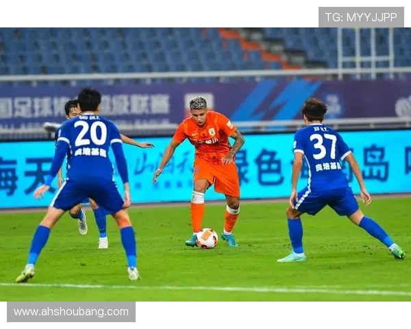 武汉足球队以87分稳居选拔赛积分榜首位，争夺冠军在望