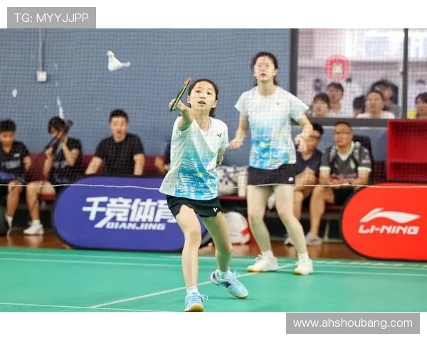 成都羽毛球队的节奏探秘：深度解析羽毛球运动的魅力与技巧