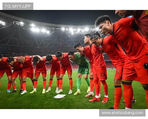 足球明星新冠阳性引发全球关注球迷担忧赛事未来发展与健康安全